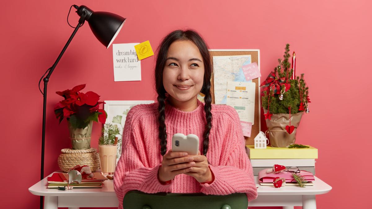 12 Cara Tiap Zodiak Menghemat Listrik dengan Gaya Mereka