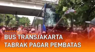 Sebuah Bus Transjakarta alami kecelakaan di jalan mengundang perhatian.