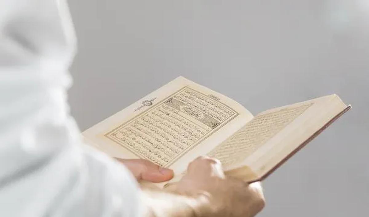 7. Dzikir Panjang Setelah Sholat: Membaca Ayat Kursi