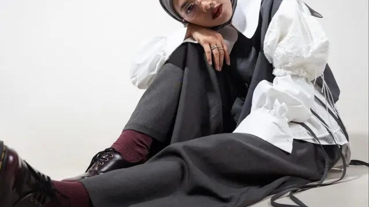 6 Inspirasi Outfit Hijab Simple dan Modis Ala Feby Putri, Sentuhan Personal untuk Tampil Elegan