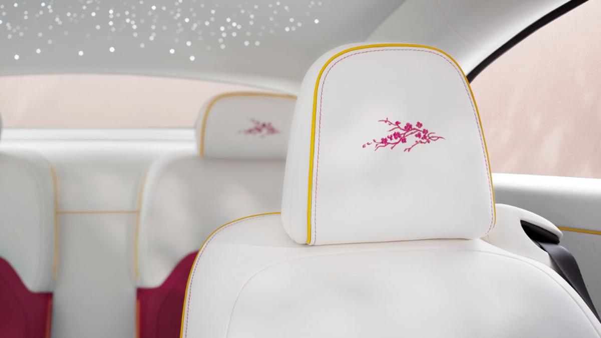 Kejutan dari Rolls-Royce, dari Mobil Elegan Favorit Bangsawan Kini Tampil Playful Tawarkan Kemewahan Feminin ala Musim Semi