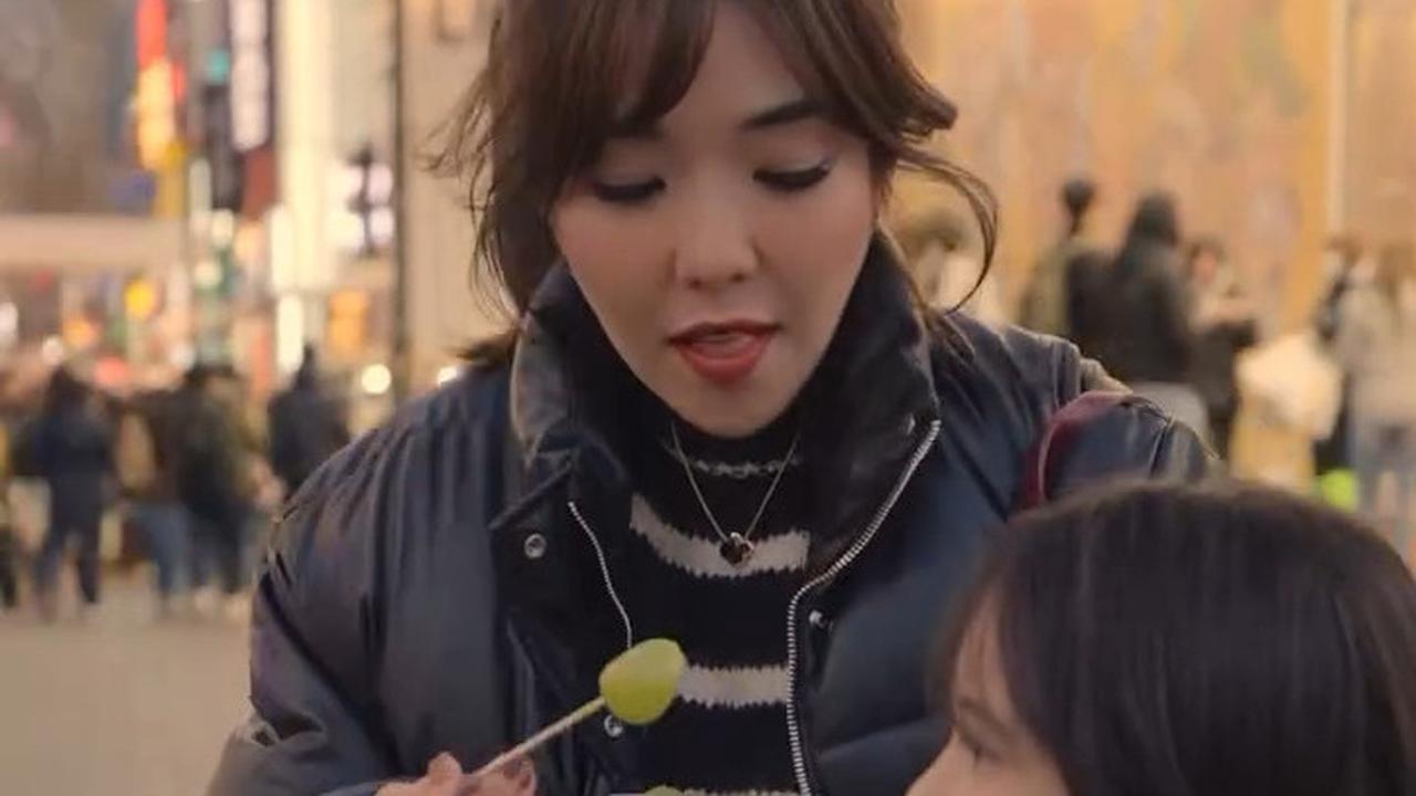 Potret Gisella Anastasia Liburan ke Korea Bareng Gempi, Bebas Jajan di Myeongdong