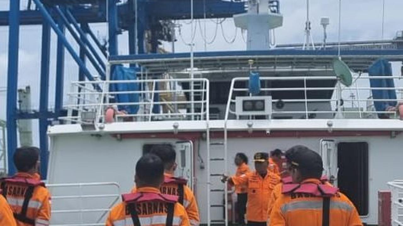 KN Sar Kamajaya Cari Korban Kapal Yuiee Jaya II, 2 Korban Meninggal Dimakamkan di Selayar