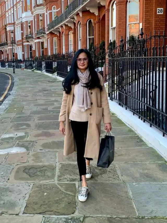 Donna Harun punya rambut sehat (Instagram/donnaharunofficial)