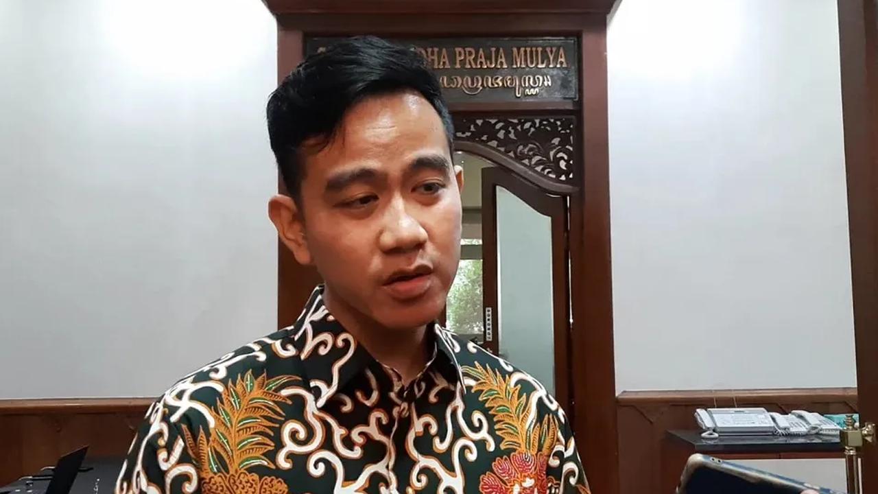 Jelang putusan MK, Gibran mengaku santai saja. Dia juga belum menjawab bakal maju atau tidaknya di Pilpres 2024<br>