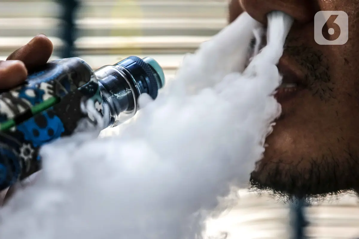 Pemerintah Bakal Larang Penggunaan Rokok Elektrik dan Vape