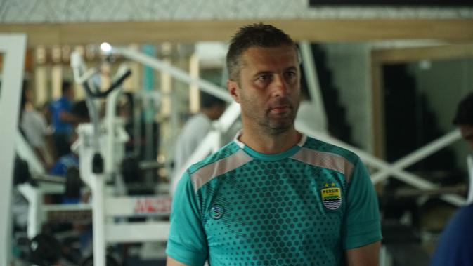 Pelatih Persib Bandung Miljan Radovic menyatakan timnya siap menghadapi Borneo FC. (Huyogo Simbolon)