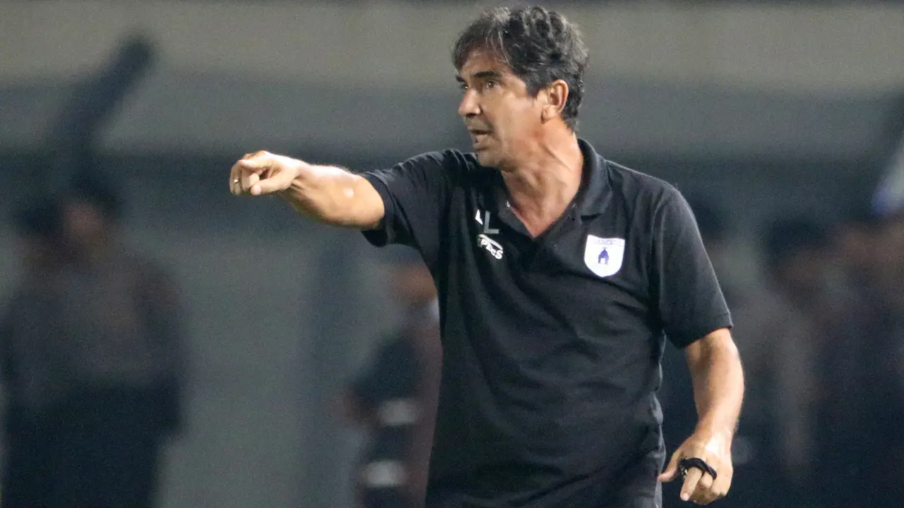 Persib Bandung Vs Persipura Jayapura