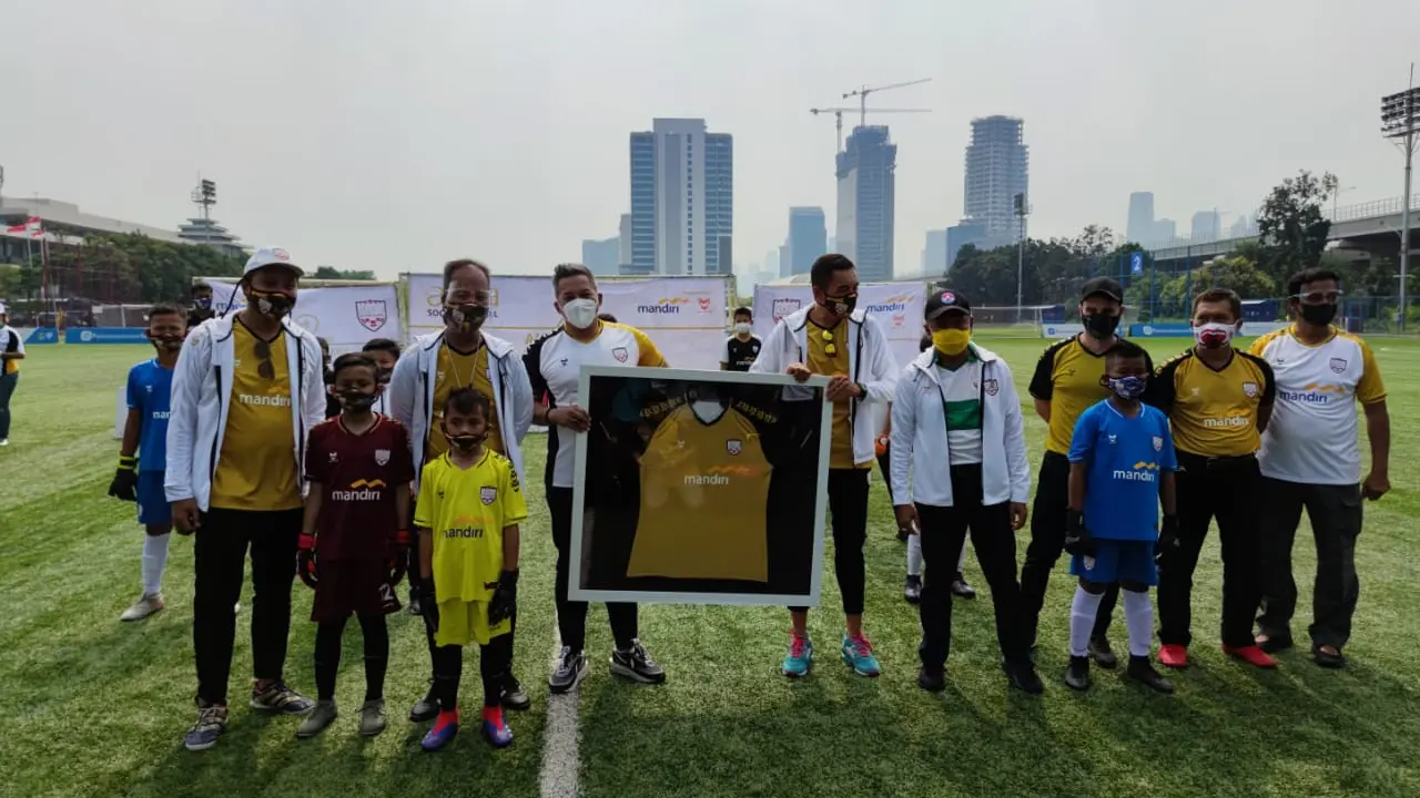 Asiana Soccer School membangun sepak bola Indonesia.