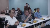 Direktur Jenderal Administrasi Hukum Umum (Dirjen AHU), Kementerian Hukum dan Hak Asasi Manusia, Cahyo Muzhar meninjau langsung lokasi ground handling dan melakukan simulasi kedatangan dan kepulangan delegasi yang akan menghadiri The 61st AALCO Annual Session (Istimewa)