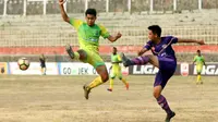 PSGC Ciamis dapat tambahan satu poin setelah bermain imbang 1-1 dengan Persip di Stadion Jend. Hoegeng Kota Pekalongan, Sabtu (19/8/2017). (Bola.com/Robby Firly)