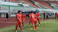 Latihan resmi Timnas Vietnam di Stadion Pakansari, Bogor, Minggu (2/8/2026). (Bola.com/Hery Kurniawan)