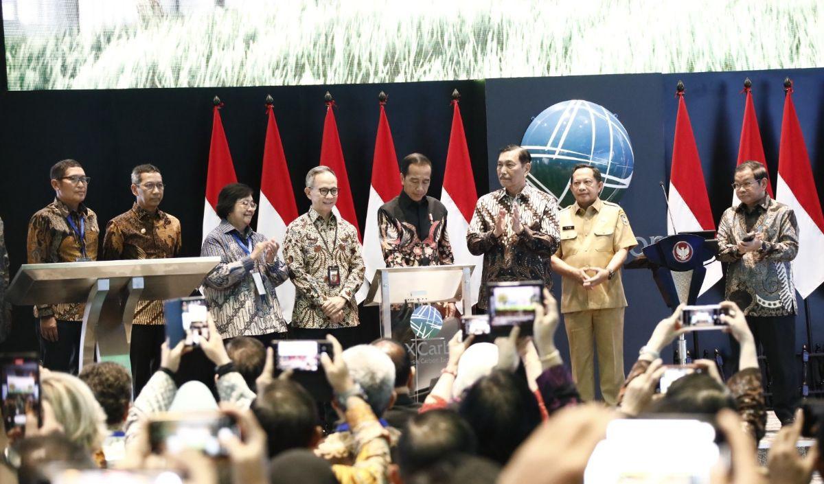 Sebagaimana diketahui, OJK resmi memberikan izin usaha penyelenggara bursa karbon kepada BEI.