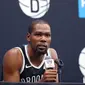 Pihak Brooklyn Nets sendiri memastikan bahwa empat punggawanya, termasuk Durant, dinyatakan positif terjangkit COVID-19. (AFP/Mike Lawrie)