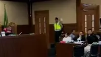 Segmen 1: Kesaksian Pelayan Kafe Oliver hingga Dampak Pokemon Go 