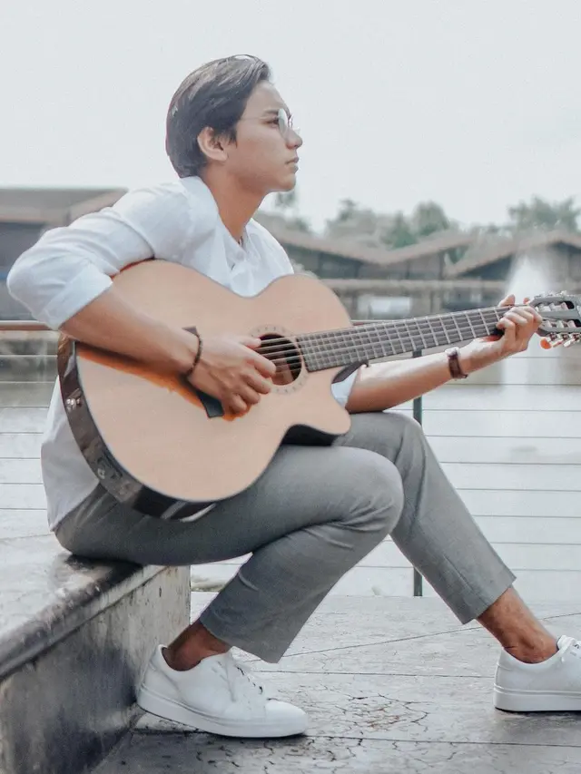 Ekhsan (https://www.instagram.com/p/CLwV-T0F9FZ/)