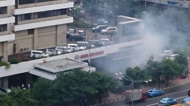 20160114-Foto-foto Ledakan di Pos Polisi Dekat Sarinah Thamrin-Jakarta