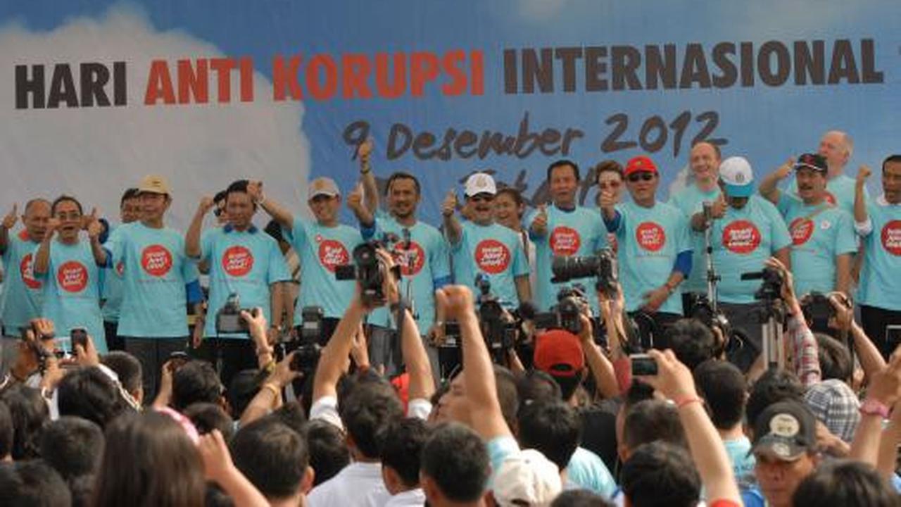 Para pejabat peringati Hari Antikorupsi Dunia di Monas