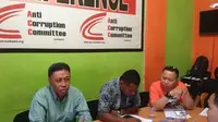 Anti Corruption Committee Sulawesi (ACC Sulawesi) dukung upaya Kejati Sulsel usut dugaan penyimpangan pajak balik nama kendaraan bermotor di Bapenda Maros (Liputan6.com/ Eka Hakim)