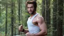 Nama Hugh Jackman sendiri sangat besar di Hollywood usai memerankan tokoh Wolverine untuk franchise X-Men. (TVGuide)
