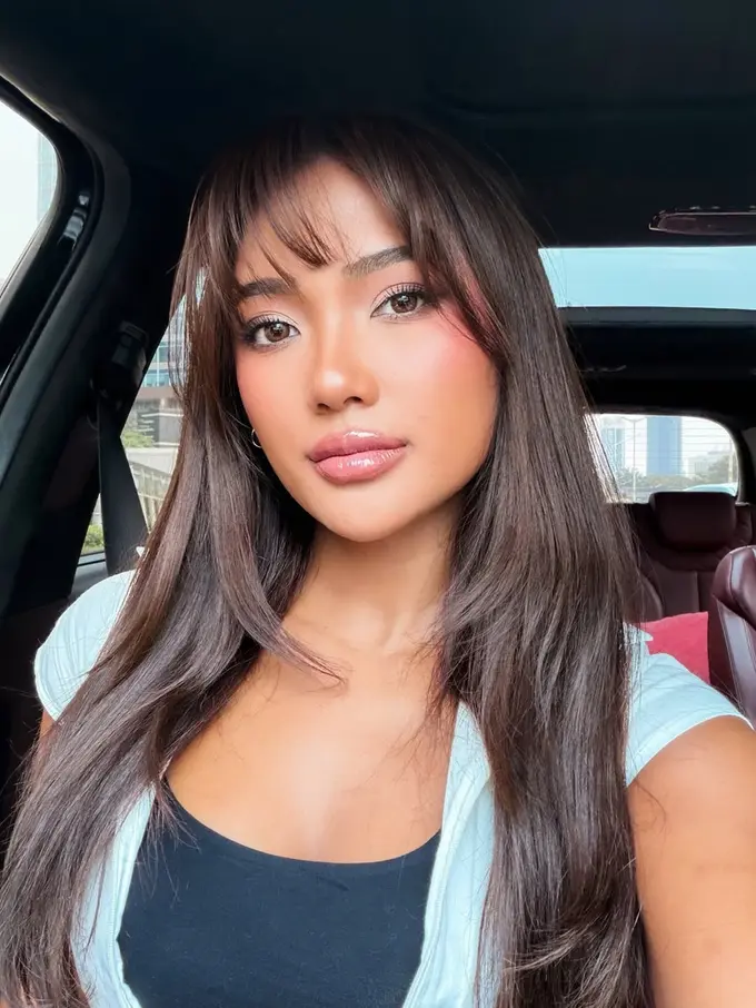 Manisnya Marion Jola dengan Poni Baru, Pancarkan Pesona Eksotis dan Glowing