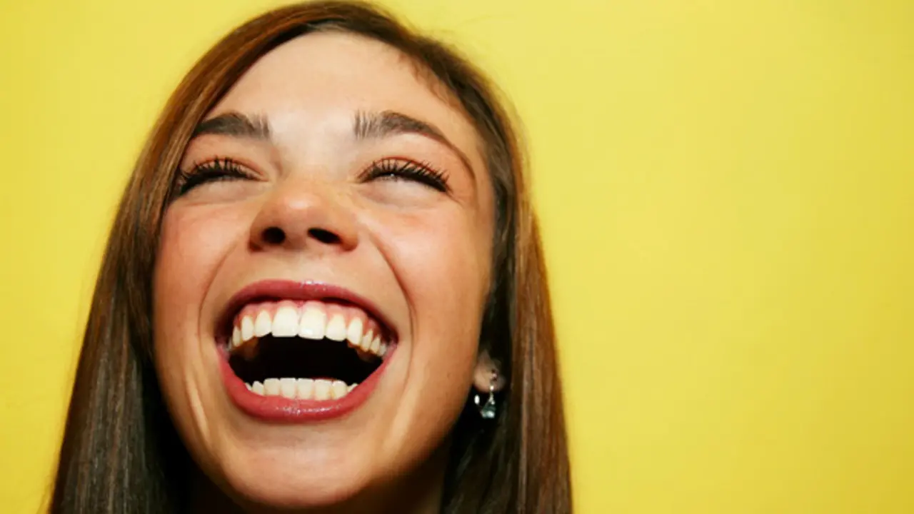 5 Alasan Kenapa Kamu Harus Lebih Sering Ketawa Mulai Hari Ini