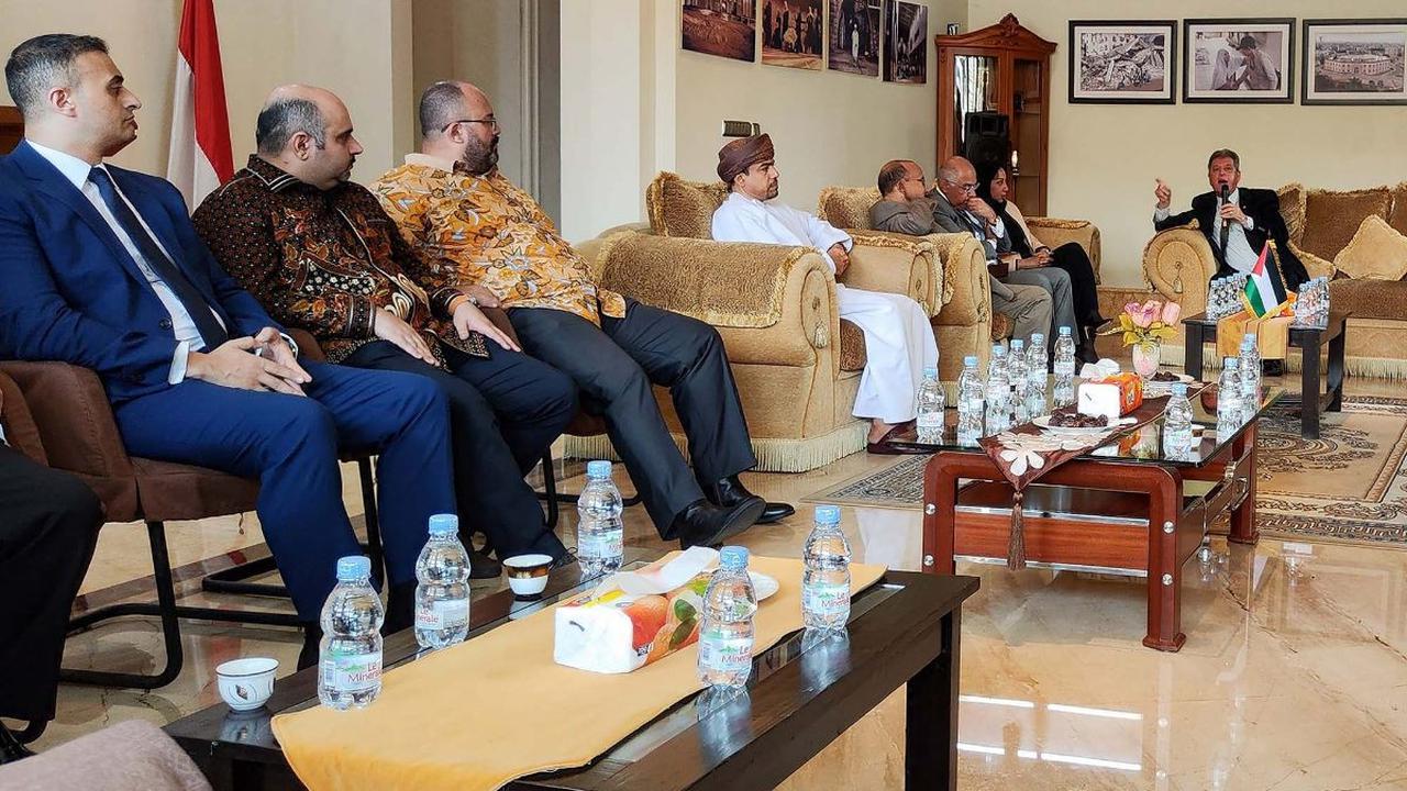 <ul class="editorlist"><li><b>Bahrain</b></li><li><b>Aljazair</b></li><li><b>Libya</b></li><li><b>Oman</b></li><li><b>Sudan</b></li></ul>