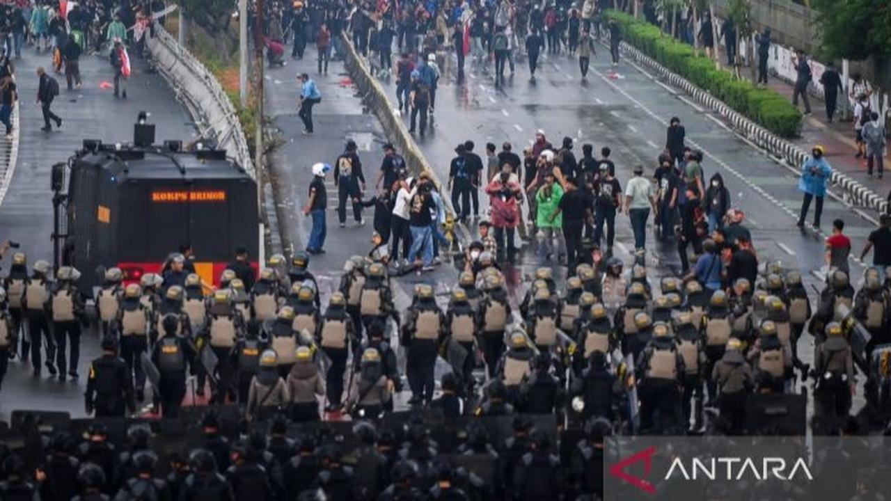 Istana Atensi Khusus Insiden Pengemudi Ojol Tewas Terlindas Mobil Rantis Brimob