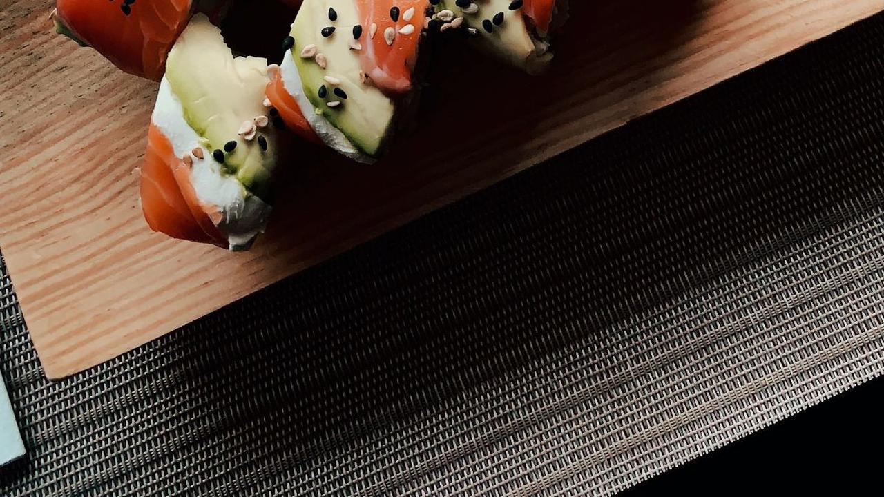 Mengonsumsi makanan yang tidak diproses secara benar dan optimal bisa membawa efek samping yang buruk bagi kesehatan. Terutama jika makanan kurang matang tersebut dikonsumsi oleh anak-anak. Sebagai orangtua, Anda pasti tidak ingin si kecil terkena penyaki