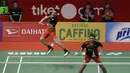 Ganda Putra Indonesia, Fajar Alfian/Muhammad Rian Ardianto, saat melawan wakil Jepang, Akira Koga/Taichi Sato, pada laga Indonesia Masters di Istora, Jakarta, Rabu (15/1/2020). Fajar/Rian menang 21-19, 16-21, dan 21-13. (Bola.com/M Iqbal Ichsan)