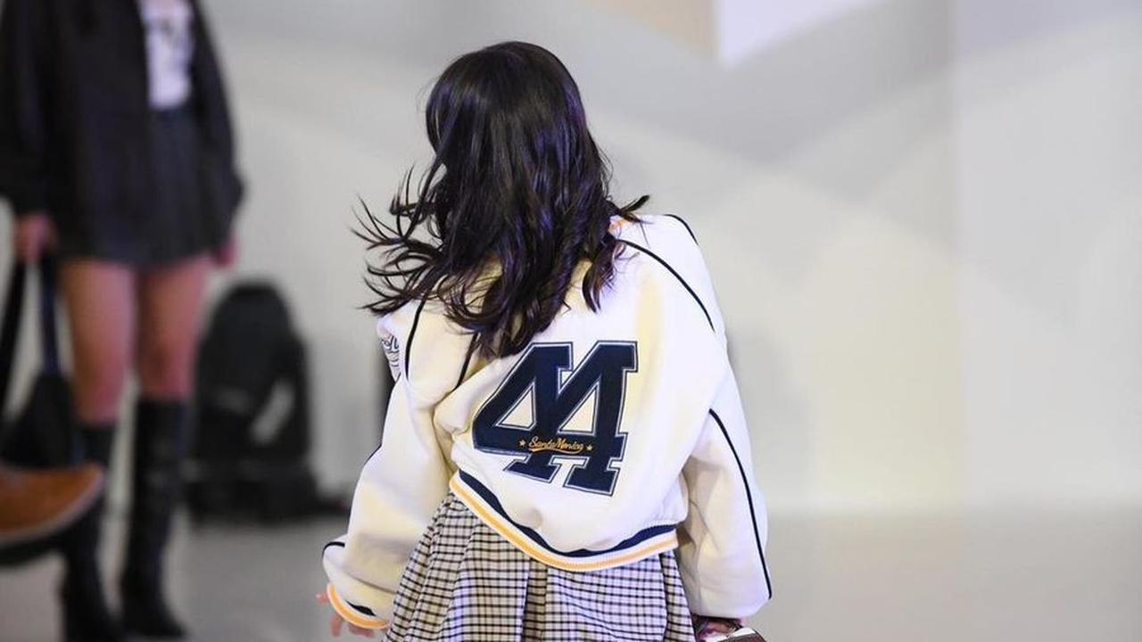 Ini adalah kali pertama Gempi melakoni catwalk dan disaksikan oleh banyak penonton.