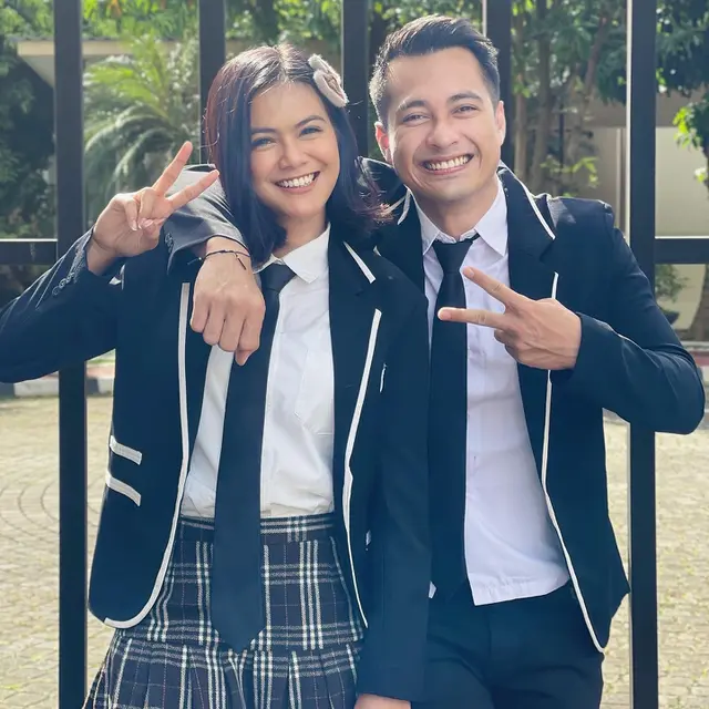 Bak ABG, Ini 6 Gaya Ririn Dwi Ariyanti dengan Pemain Sinetron Cinta Setalah Cinta