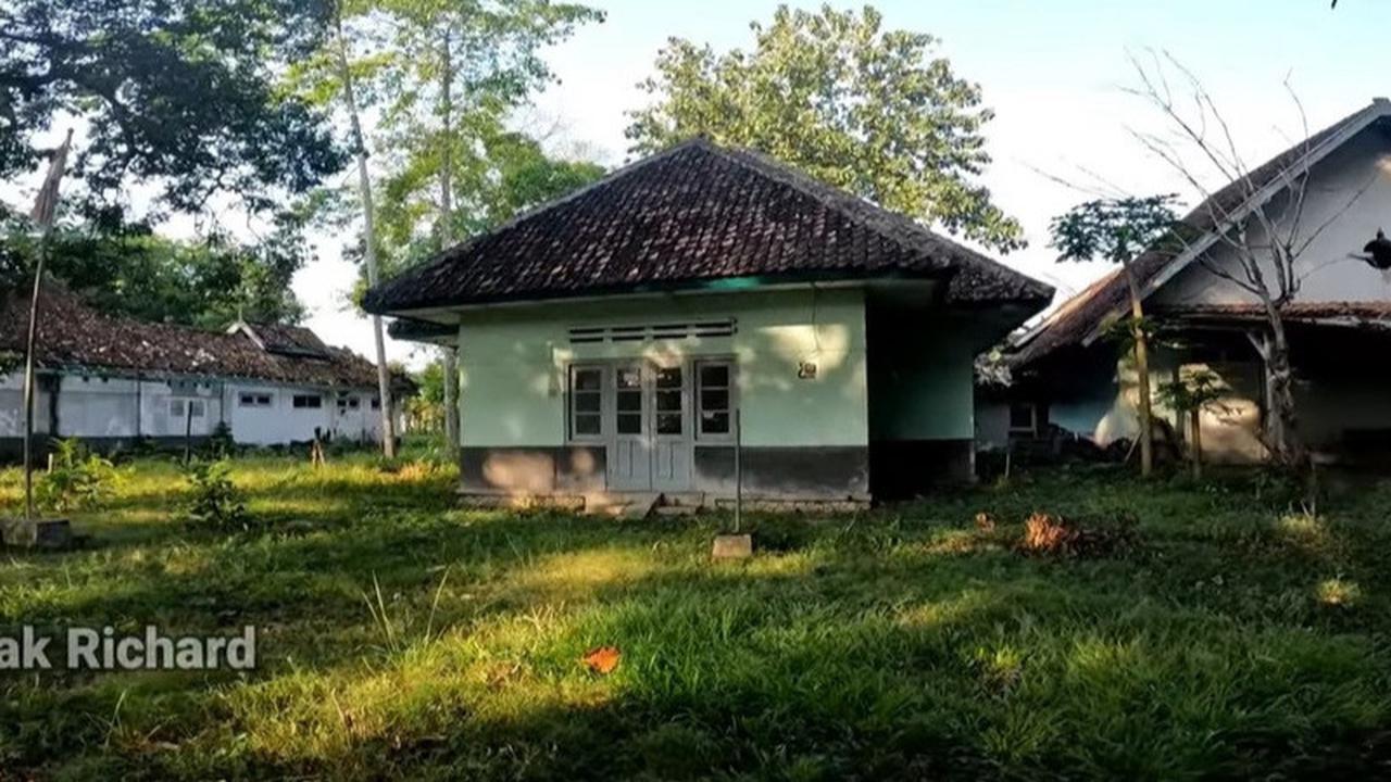 Potret Rumah Masa Kecil Ari Lasso Lama Terbengkalai, Tak Ada Penghuninya dan Kental Nuansa Menyeramkan Bikin Merinding