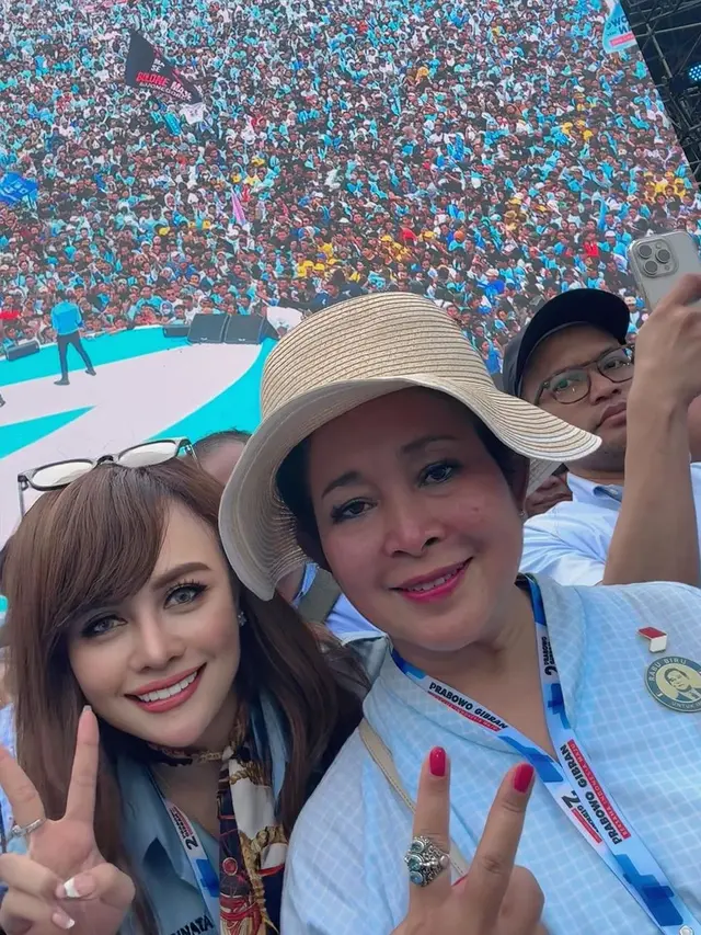 Rea Wiradinata dan Titiek Soeharto. (Foto: Dok. Instagram @re_wiradinata)