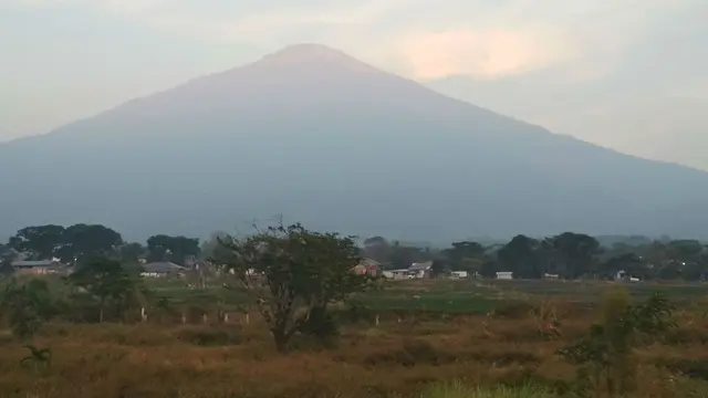 Gunung Ciremai Terbakar, TNGC Buka Layanan Pengembalian Uang Pendaftaran Pendaki