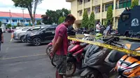 Aksi Polisi Sulut Bekuk Pencuri Sepeda Motor Spesialis Pengojek Tua
