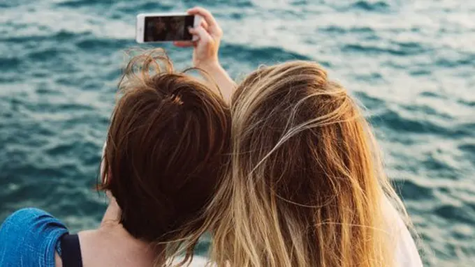 Kecanduan selfie adalah penyakit/copyright pexels.com