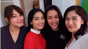 Dian Sastrowardoyo Adinia Wirasti Bersaing Di Piala Maya 2015 News Entertainment Fimela Com