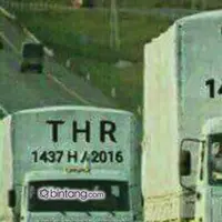 Sebelum THR Cair, Simak Meme-nya Dulu yang Bikin Ngakak!!