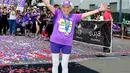 Harriette Thompson (92) asal Amerika menjadi wanita tertua yang berhasil menyelesaikan lomba lari maraton sejauh 41 km dengan catatan waktu 7 jam, 24 menit dan 36 detik pada 31 Mei 2015. (Jerod Harris/Getty Images for Rock 'n' Roll Marathon Series/AFP)