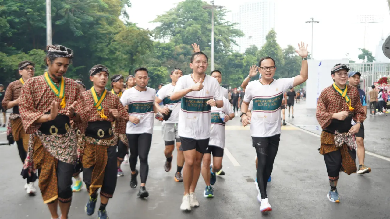 Jelang Ramadhan 2024, Ratusan Pelari Antusias Ikuti Lari 7K di Car Free Day