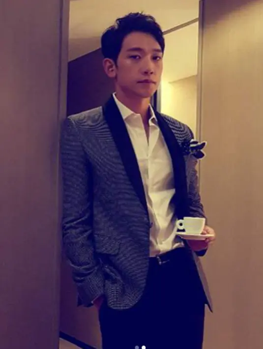 Kabar soal kelahiran anak pertamanya, Rain mengunggah sebuah foto di akun istagramnya dan menuliskan kalimat pengumuman dalam bahasa korea, yang kemudian diterjemahkan ke dalam bahasa Inggris dan diwartakan Ace Showbiz. (Instagram/rain_oppa)