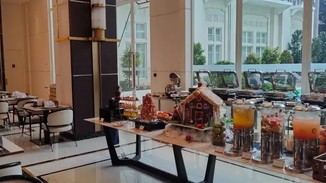 Sajian Spesial Natal di The Grand Mansion Menteng, dari Christmas Chicken sampai Air Mancur Cokelat. (Liputan6.com/Henry)