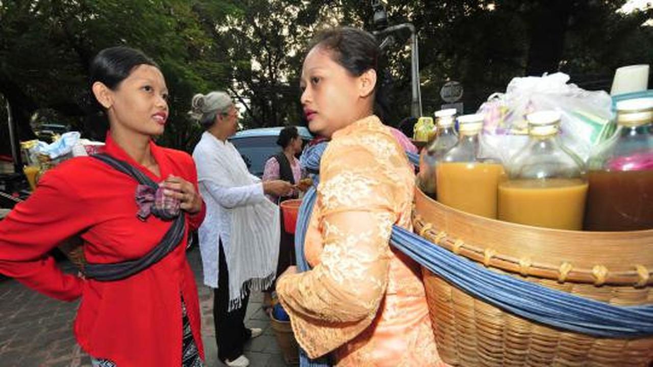 Istri Foke ajak penjual jamu gendong buka puasa bersama