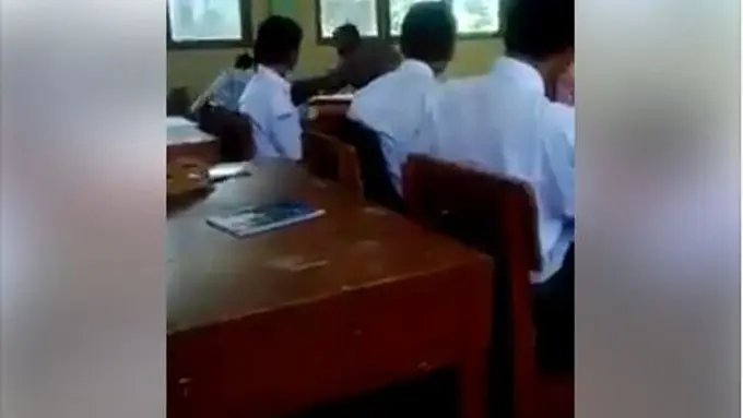 [Bintang] Heboh Video Guru Pukul Murid, Netizen Ungkap Fakta Mengejutkan