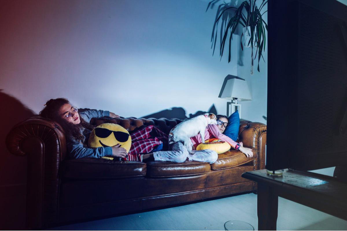 Efektifkah White Noise dalam Membantu Kita Tidur Lebih Nyenyak? Bagi sebagian orang, tidur nyenyak di malam hari adalah Efektifkah White Noise dalam Membantu Kita Tidur Lebih Nyenyak? Bagi sebagian orang, tidur nyenyak di malam hari adalah