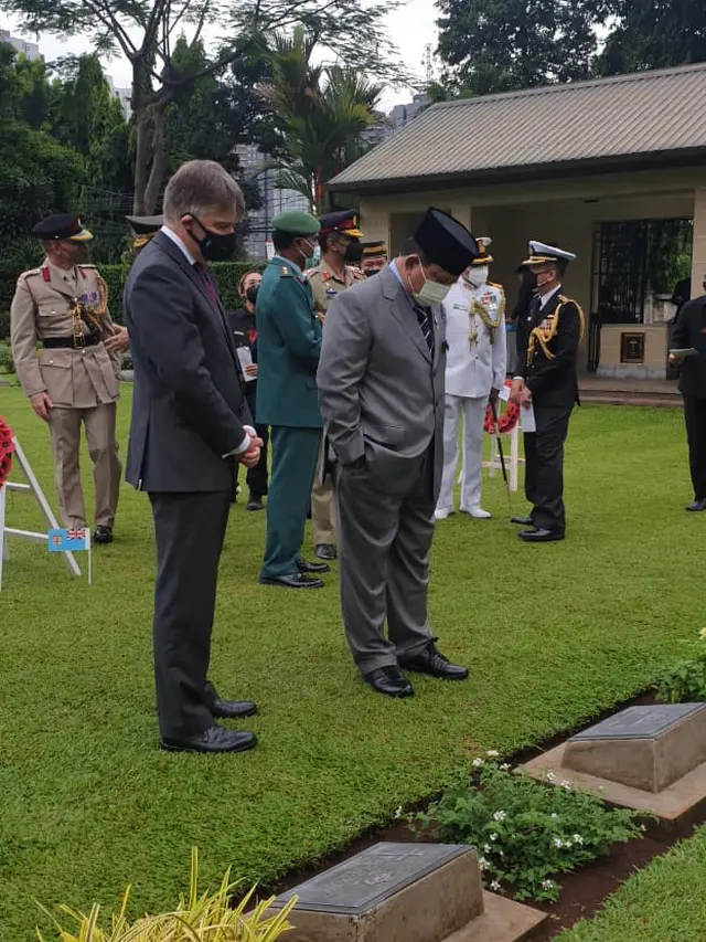 Tradisi Remembrance Sunday Didatangi Menteri Prabowo Subianto di TPU Menteng Pulo