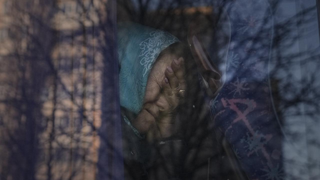 Hari ke-25 Invasi Rusia, Penghormatan untuk Korban Tewas