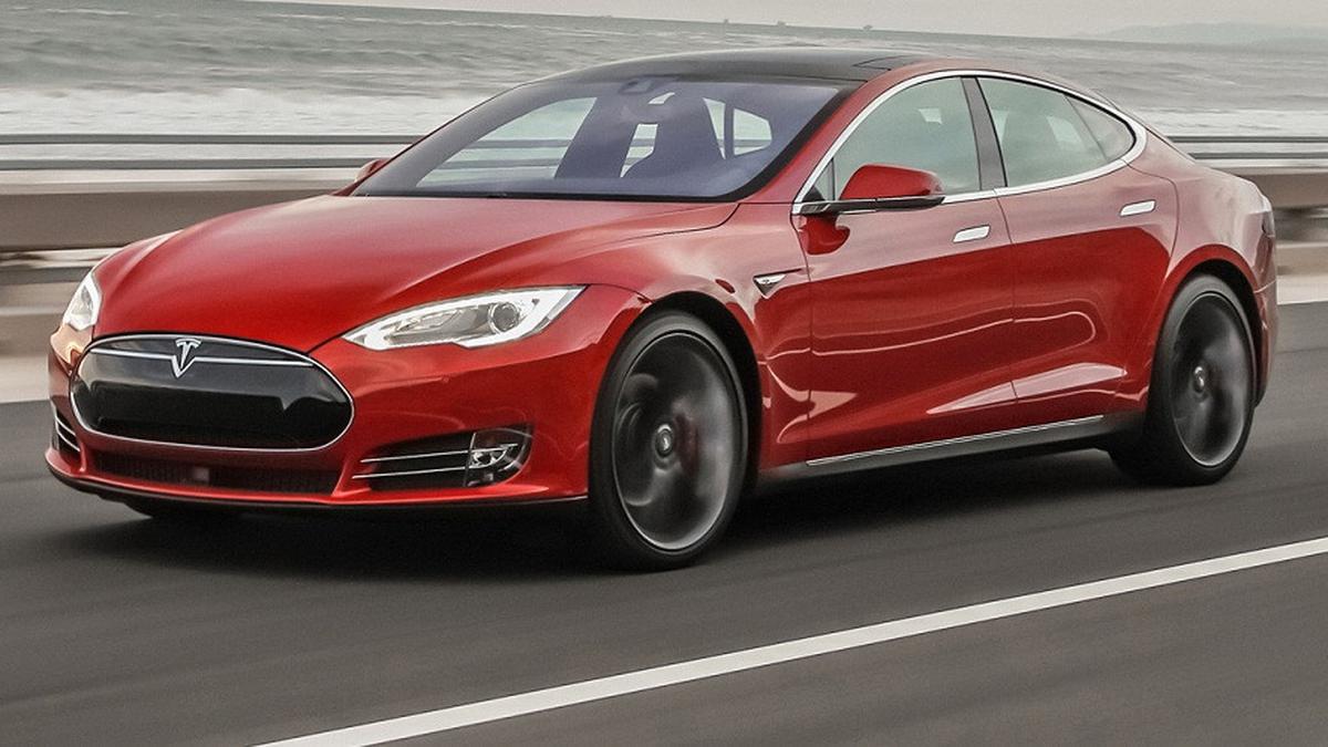 Begini Cara Mengerjai Seseorang Dengan Mobil Tesla Berita Otosia