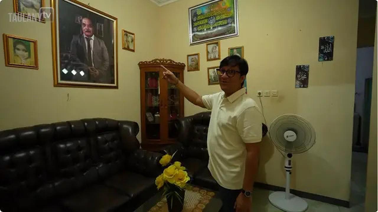 5 Potret Ruang Tamu Rumah Haji Bolot, Sederhana Tapi Bergaya Klasik